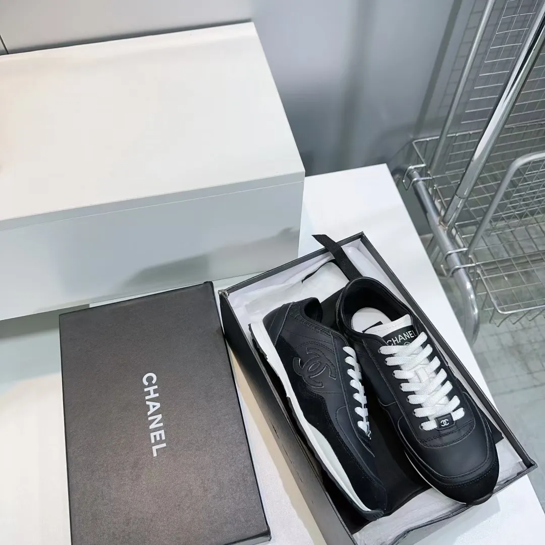 👟👟Ex-factory price 440👟👟 CHANEL Chanel 2025 new panda sneakers, color matching thick-soled casual sports shoes, upper: imported calfskin/imported suede, lining: imported sheepskin lining, outsole: TPU original outsole Size: #35-40 (40 customized, non-refundable)